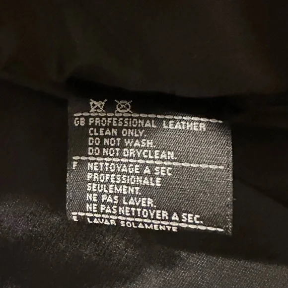 Harley Davidson women’s leather riding jacket. - Picture 4 of 9